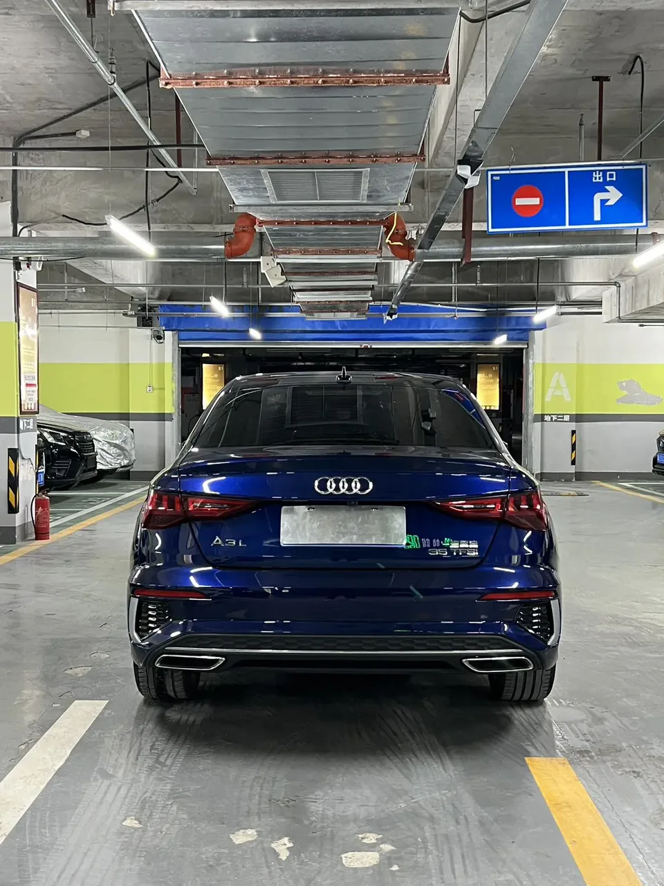 Audi A3 A3L Limousine 35 TFSI Fashion Sports 2023 — миниатюра 2