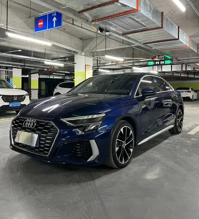 Audi A3 A3L Limousine 35 TFSI Fashion Sports 2023 — фото 1, купить с доставкой в Москву