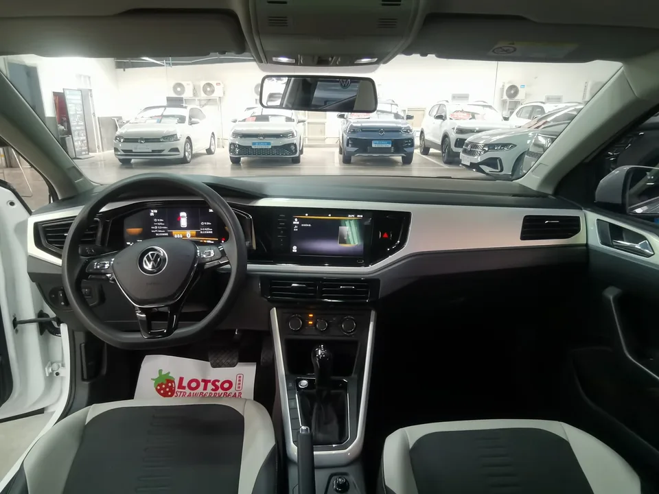 Volkswagen Polo facelift Plus 1.5L Automatic Colorful Technology Edition 2024 — миниатюра 2