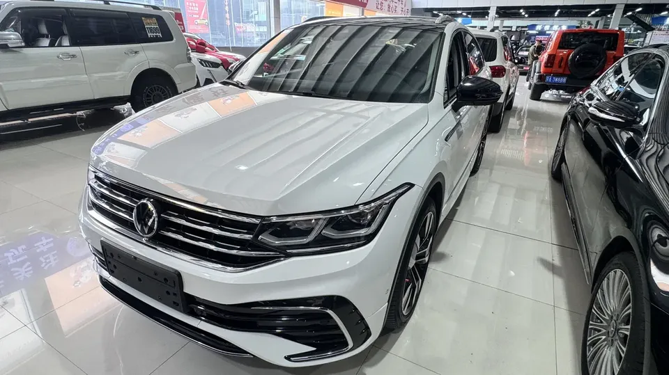 Volkswagen TiguanX 2022