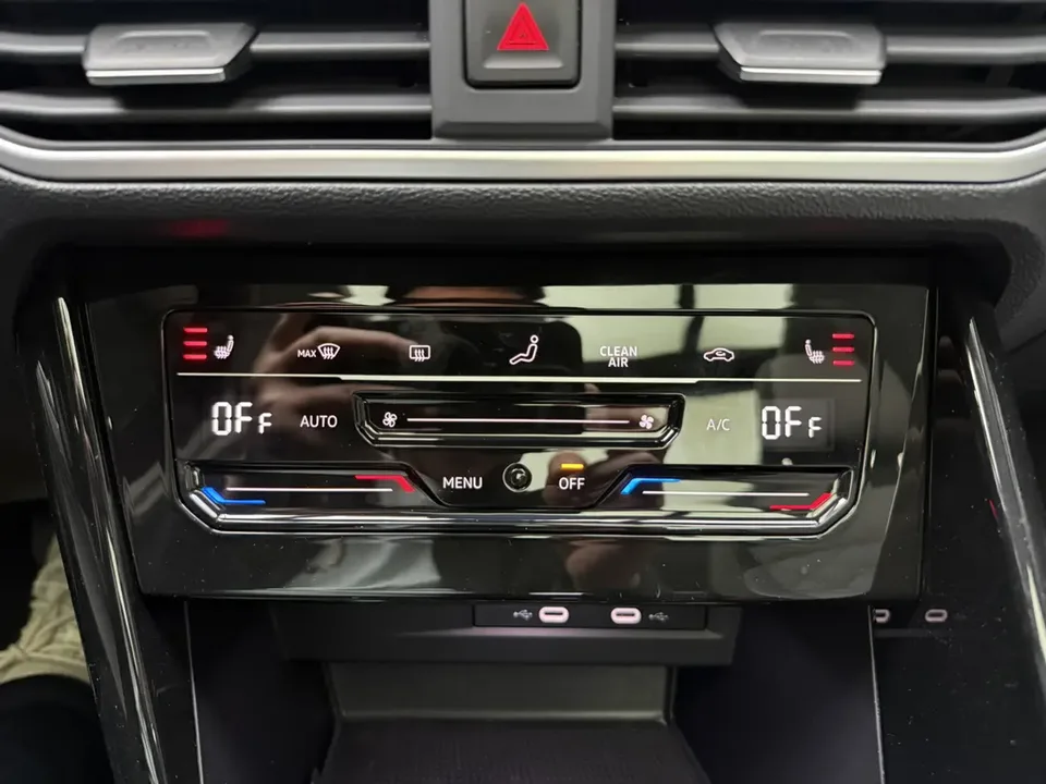 Volkswagen Tayron Tanyue 2023 280TSI 2WD Luxury Plus Advanced Edition 2022 — миниатюра 3