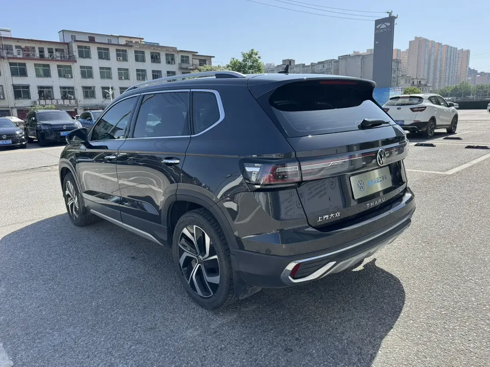 Volkswagen Tharu 300TSI 2WD Full Moon Edition 2023 — миниатюра 2