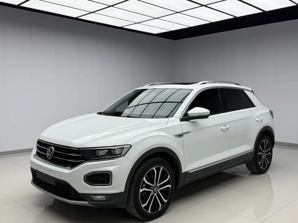 Volkswagen T-Roc Tange 280TSI DSG two-wheel drive comfort PLUS 2022 — фото 1, купить с доставкой в Москву