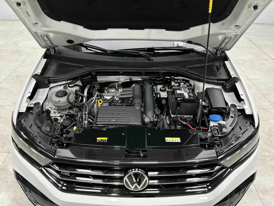 Volkswagen T-Roc 2021 Tangeu 280TSI DSG 2WD R-Line Pro Smart Edition 2022 — миниатюра 2