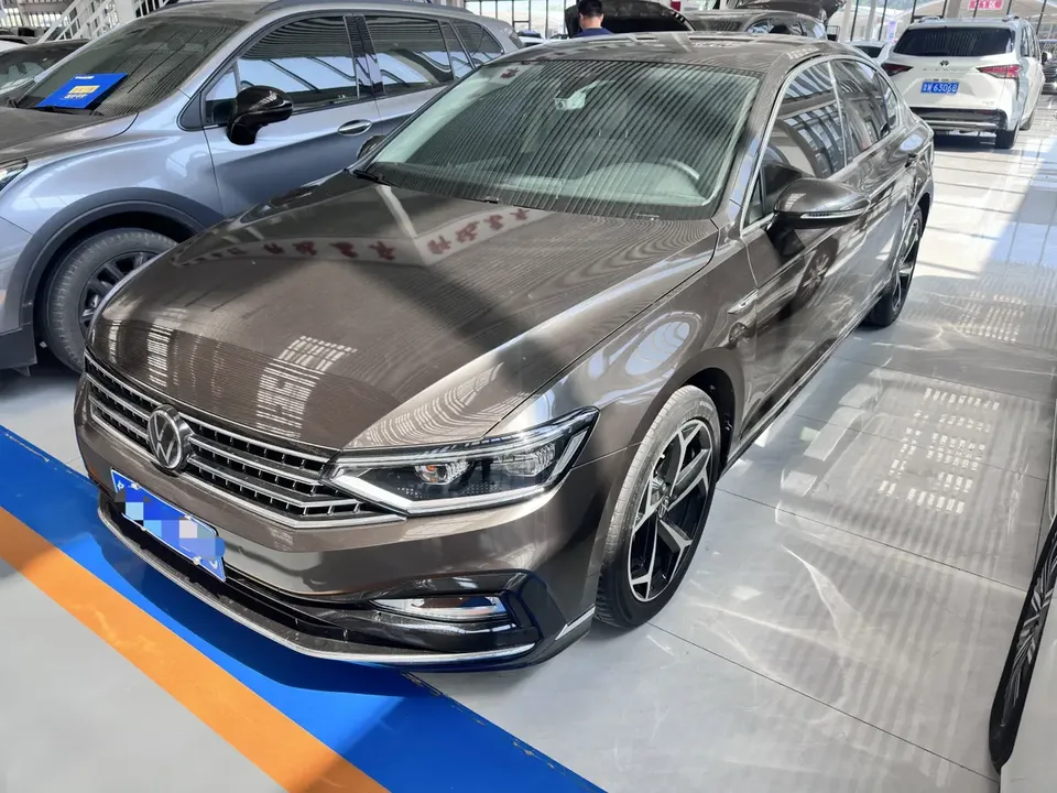 Volkswagen Magotan 2024