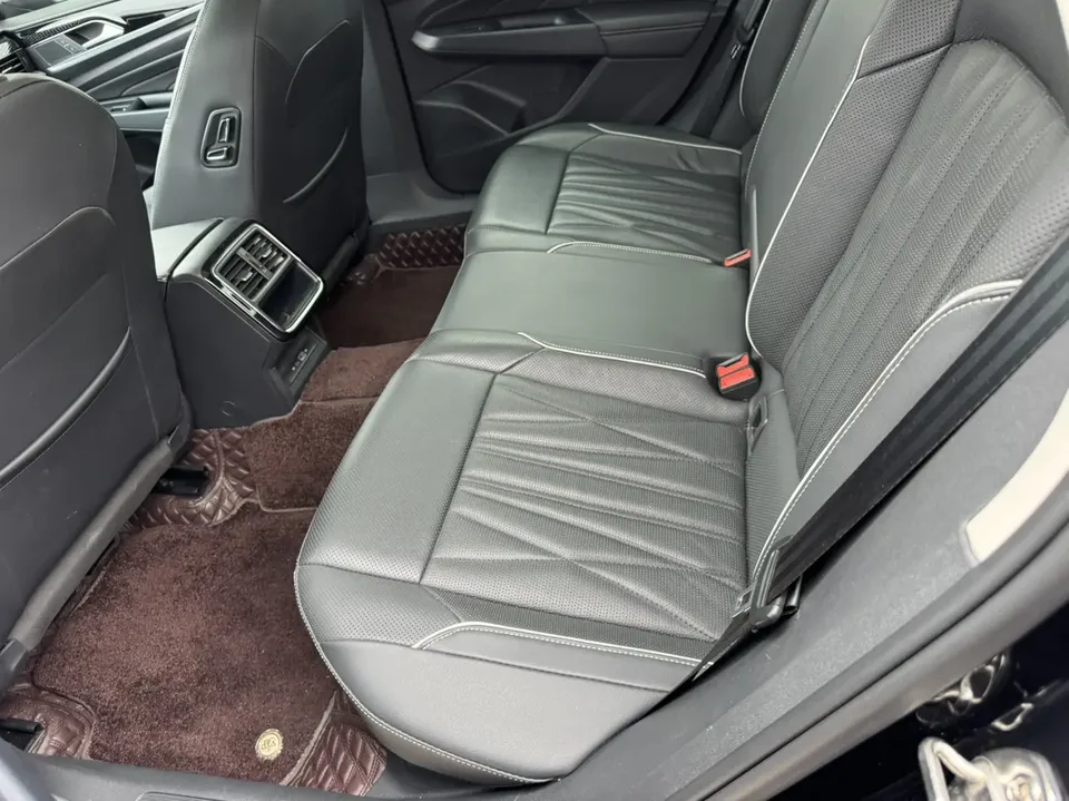 Volkswagen Passat Passat 2022 330TSI Deluxe Edition 2022 — миниатюра 4