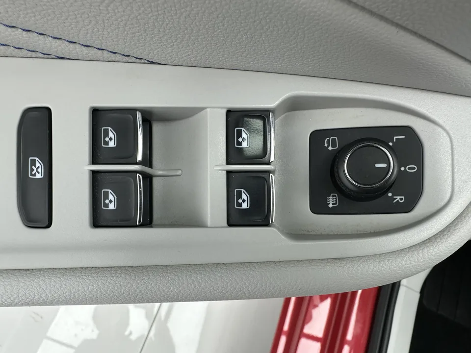 Volkswagen Lamando Lingdu Lingdu L 280TSI DSG Cool Edition 2022 — миниатюра 5