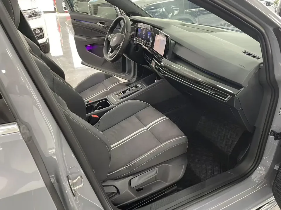 Volkswagen Golf Golf 2023 280TSI DSG R-Line Lite 2023 — миниатюра 3