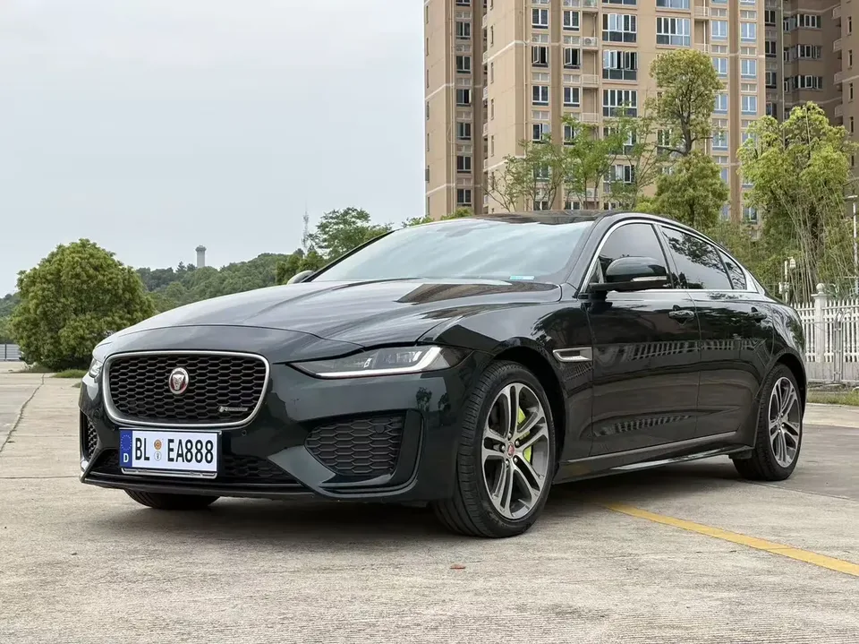 Jaguar XEL Jaguar XEL 2022 2.0T 250PS R-DYNAMIC S Progressive Sports Edition 2023 — photo 1, buy with delivery to Moscow