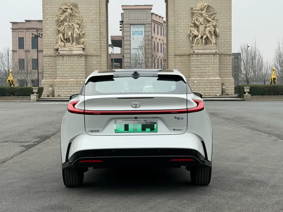 Toyota bZ5 630 PRO Smart Edition 2026 — миниатюра 2