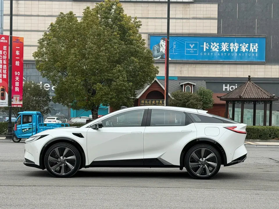Toyota bZ5 630 PRO Smart Edition 2026 — миниатюра 4