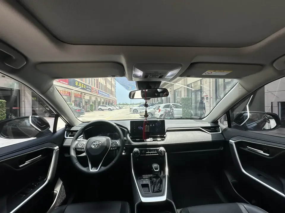 Toyota Willanda 2.0L two-wheel drive luxury PLUS version 2023 — миниатюра 4