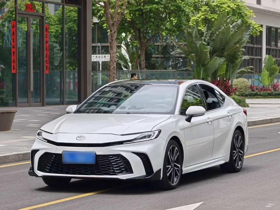 Toyota Camry 2025