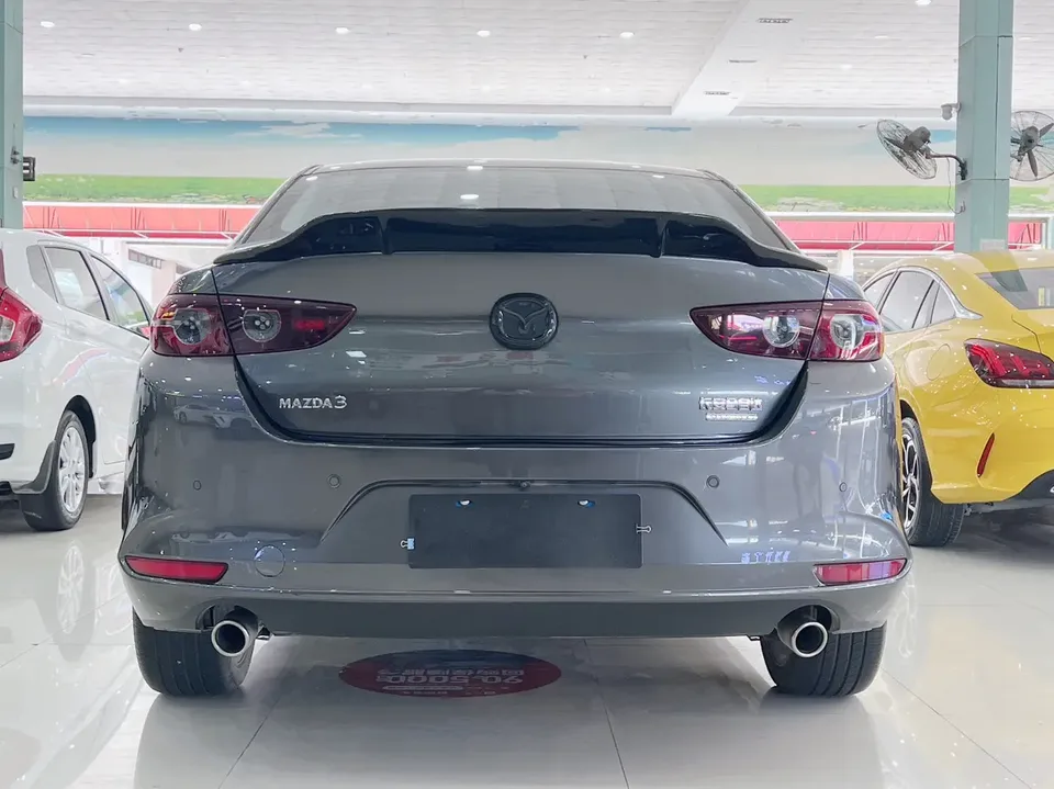 Mazda Axela Mazda3 Angkesela 2023 2.0L Automatic Elegant Edition 2024 — thumbnail 2