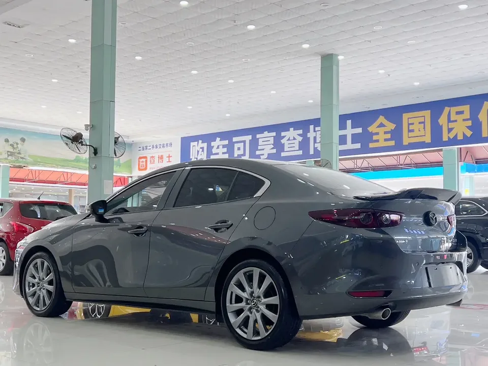 Mazda Axela Mazda3 Angkesela 2023 2.0L Automatic Elegant Edition 2024 — thumbnail 4