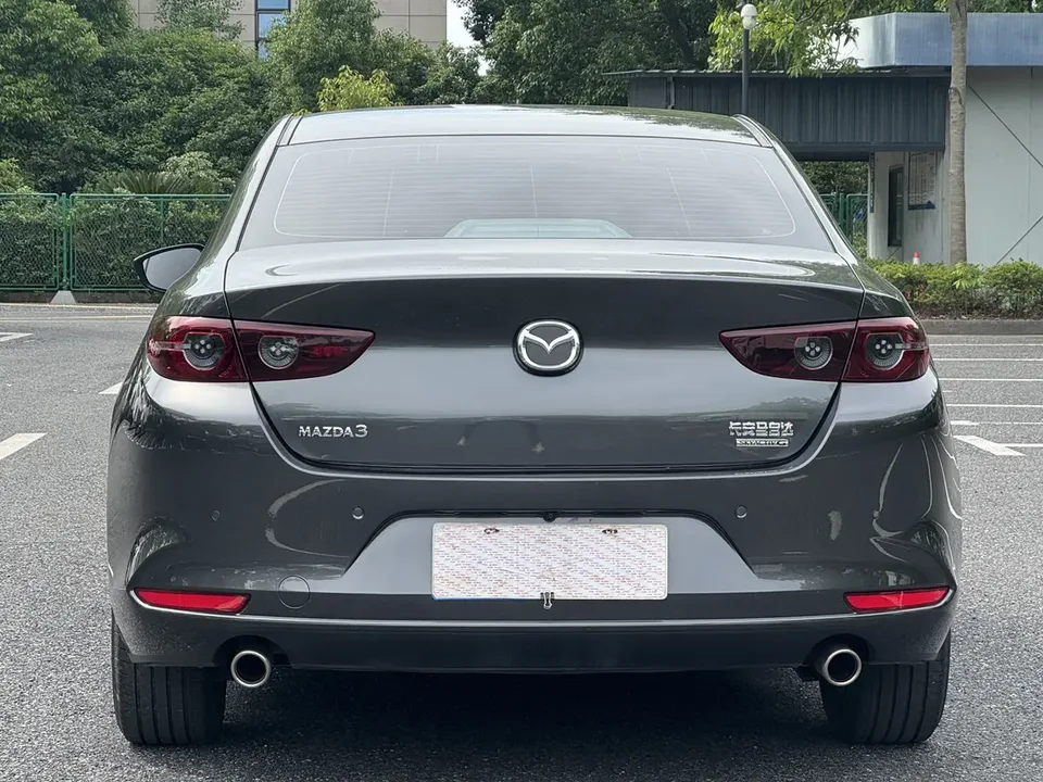 Mazda Axela 2.0L Automatic Quality Edition 2024 — миниатюра 2