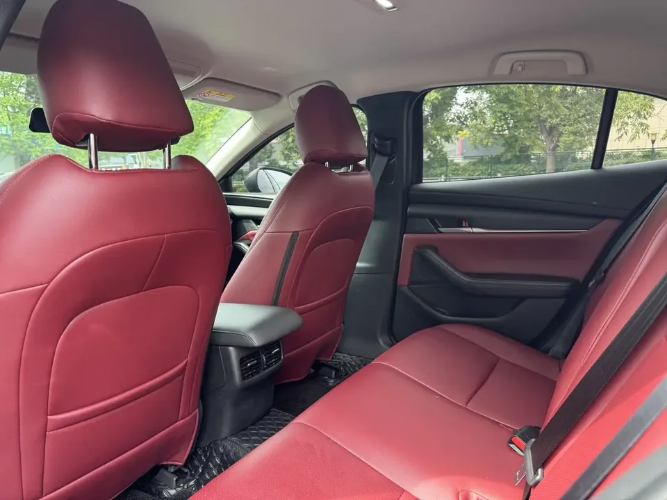 Mazda Axela 2.0L Automatic Quality Edition 2024 — миниатюра 3