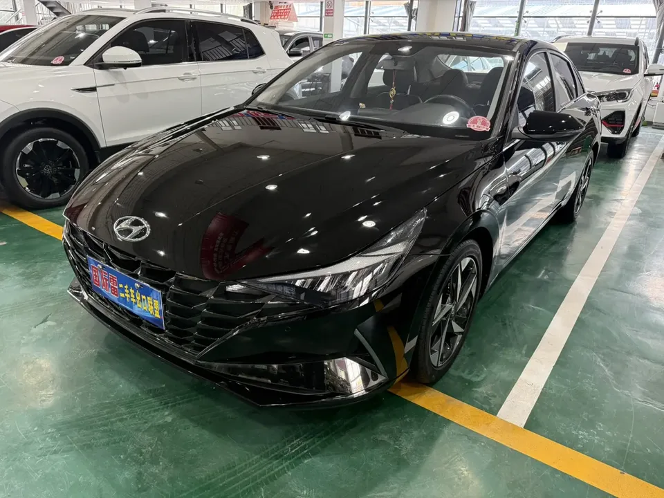 Hyundai Elantra 2023