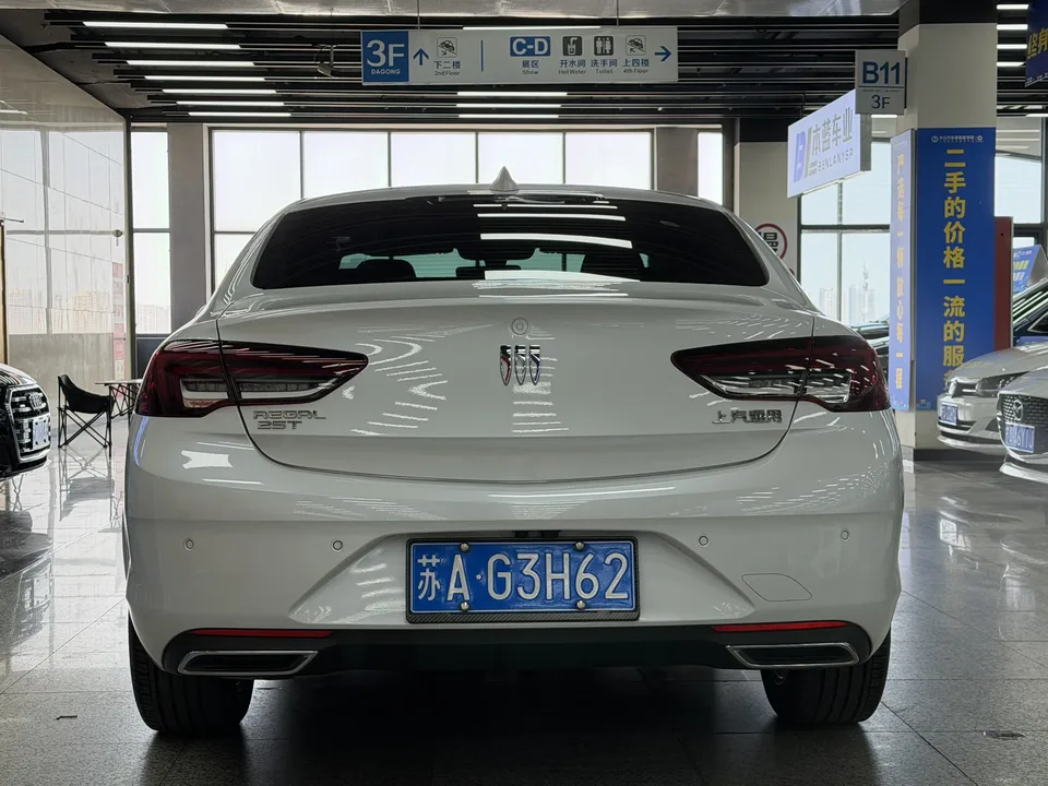 Buick Majesty Regal 2024 25T Super Edition 2023 — миниатюра 2