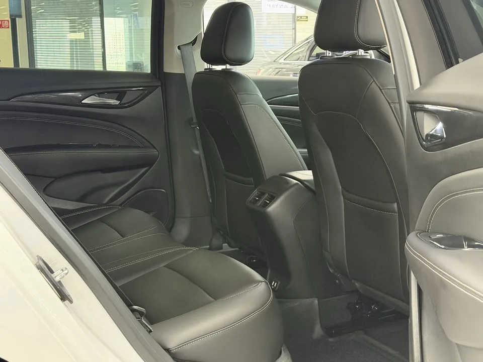 Buick Majesty Regal 2024 25T Super Edition 2023 — миниатюра 4