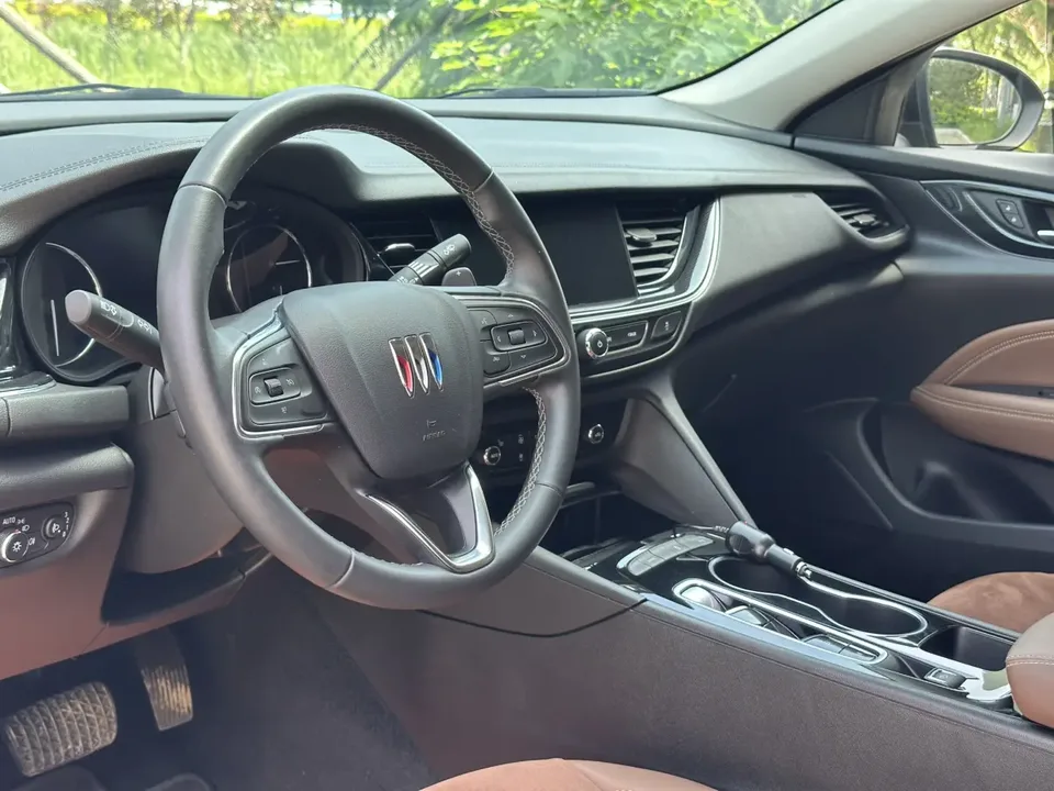 Buick Majesty Regal 2024 facelift 28T Enjoyment Edition 2025 — миниатюра 3