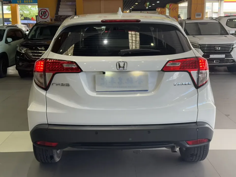 Honda VEZEL 1.5L CVT Elite Intelligent Edition 2022 — миниатюра 2