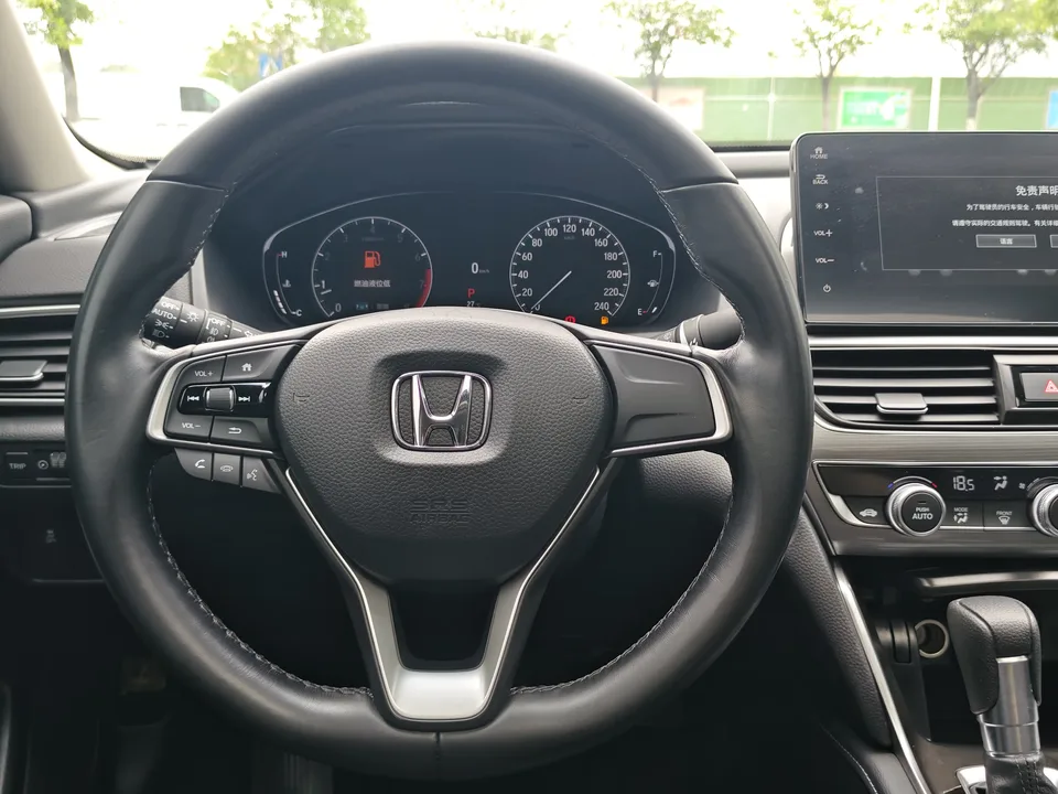 Honda Accord Accord 2022 260TURBO Deluxe 2022 — thumbnail 3