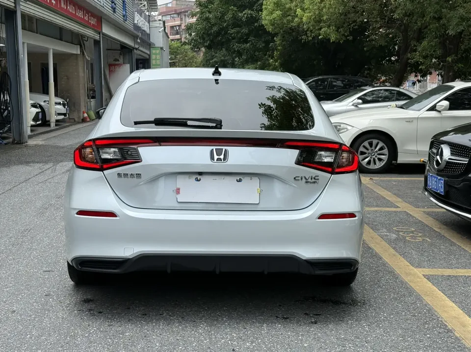Honda CIVIC Civic 2023 HATCHBACK 2.0L e:HEV Extreme Control Edition 2024 — миниатюра 2