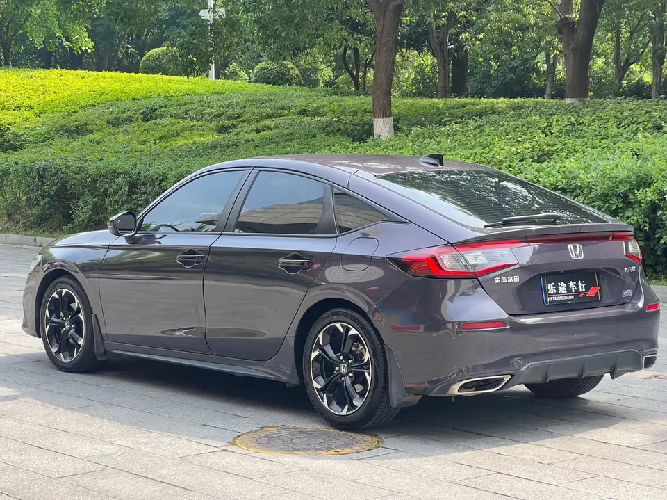 Honda CIVIC 2023 Civic HATCHBACK 240TURBO CVT Extreme Edition 2023 — миниатюра 2