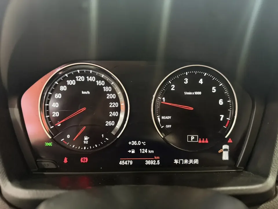 BMW X2 BMW X2 2023 sDrive25i M Sport Night Edition 2023 — миниатюра 5