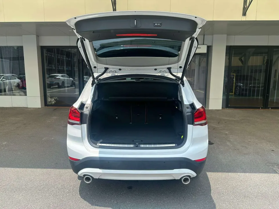 BMW X1 BMW X1 2022 sDrive25Li Leading Edition 2023 — миниатюра 4