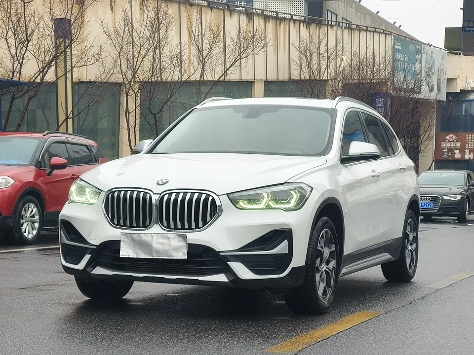 BMW X1 BMW X1 2022 sDrive20Li Fashion Edition 2023 — фото 1, купить с доставкой в Москву