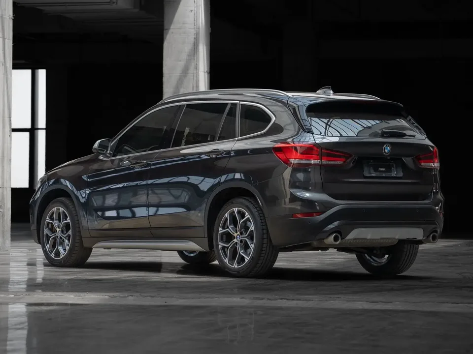 BMW X1 BMW X1 2022 sDrive20Li Exclusive Model 2023 — миниатюра 2