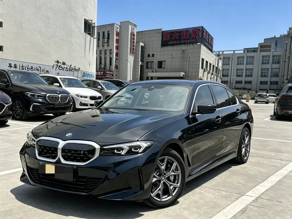 BMW i3 eDrive 35 L 2023 — фото 1, купить с доставкой в Москву