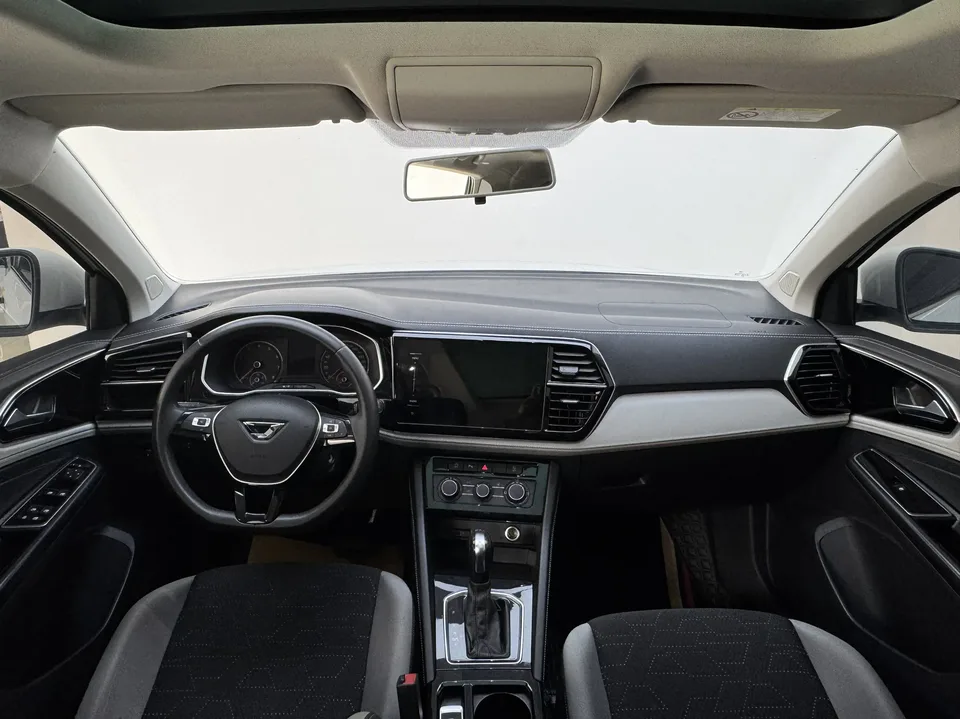 Jetta VS7 280TSI automatic aggressive version 2023 — миниатюра 4