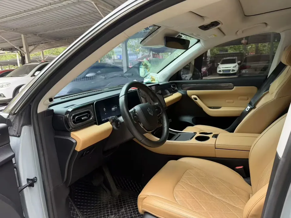 Leapmotor Zero running C11 Extended Range 300 Smart Edition 2024 — миниатюра 5
