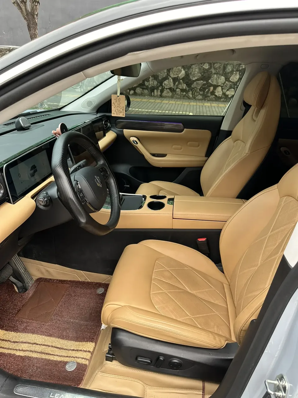 Leapmotor Zero running C11 Extended Range 300 Premium Edition 2024 — миниатюра 5