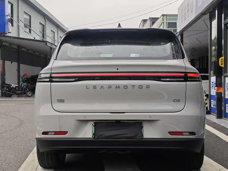 Leapmotor Zero running C10 Extended Range 210 LiDAR Edition 2024 — миниатюра 2