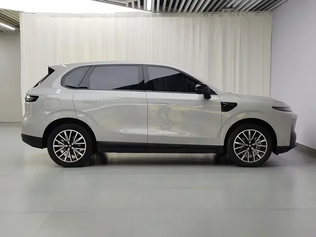Leapmotor B10 510 Comfort Edition 2025 — миниатюра 5