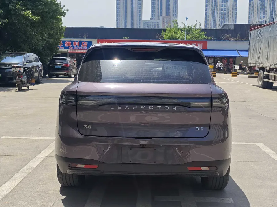Leapmotor B10 510 Comfort Edition 2025 — миниатюра 2
