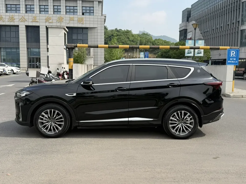 Jetour Jietu X70 PLUS Champion Edition 1.5T DCT Champion MAX 5 Seaters 2024 — миниатюра 4
