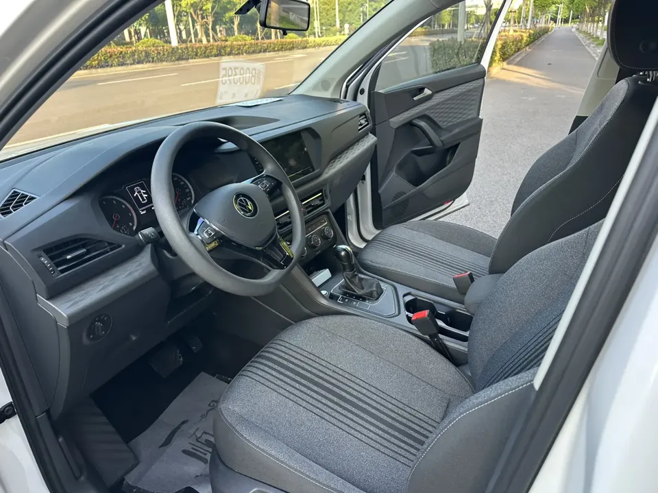 Volkswagen Tharu 2021 Tuyue 280TSI 2WD Fashion Edition 2022 — миниатюра 4