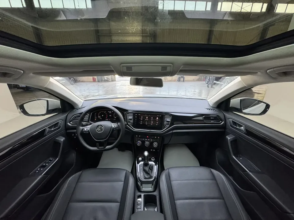 Volkswagen T-Roc Tange 280TSI DSG two-wheel drive comfort PLUS 2022 — миниатюра 4