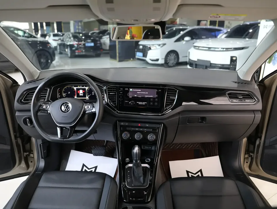 Volkswagen T-Roc Tange 280TSI DSG two-wheel drive comfort PLUS 2022 — миниатюра 3