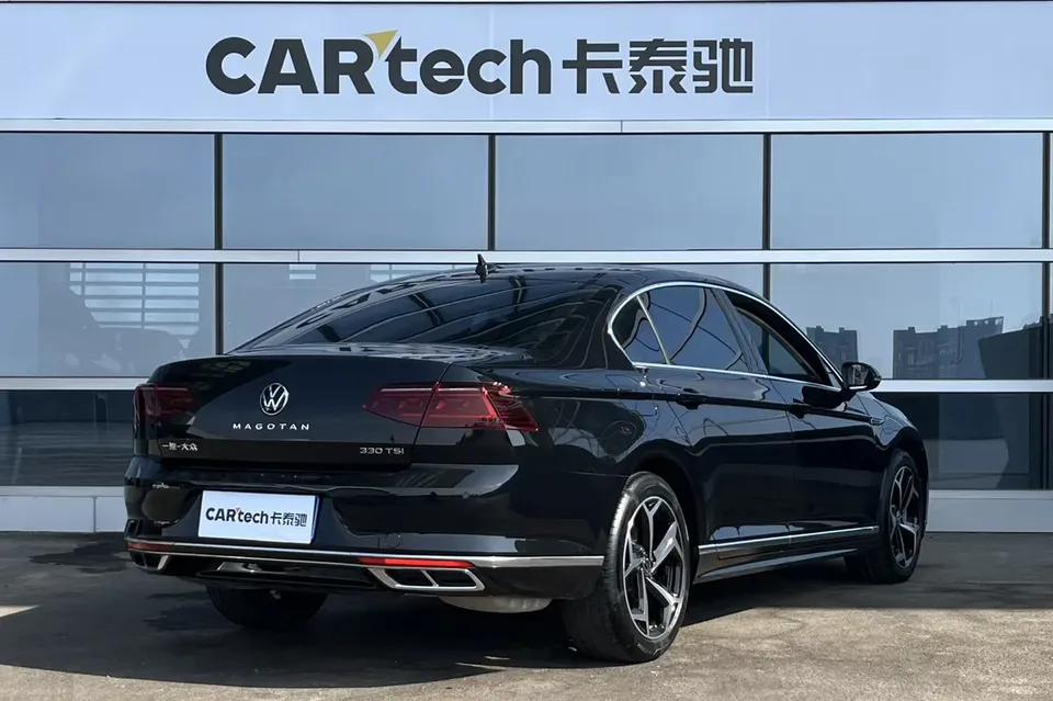 Volkswagen Magotan Magotan 2023 2 million commemorative edition 330TSI DSG luxury model 2023 — миниатюра 2
