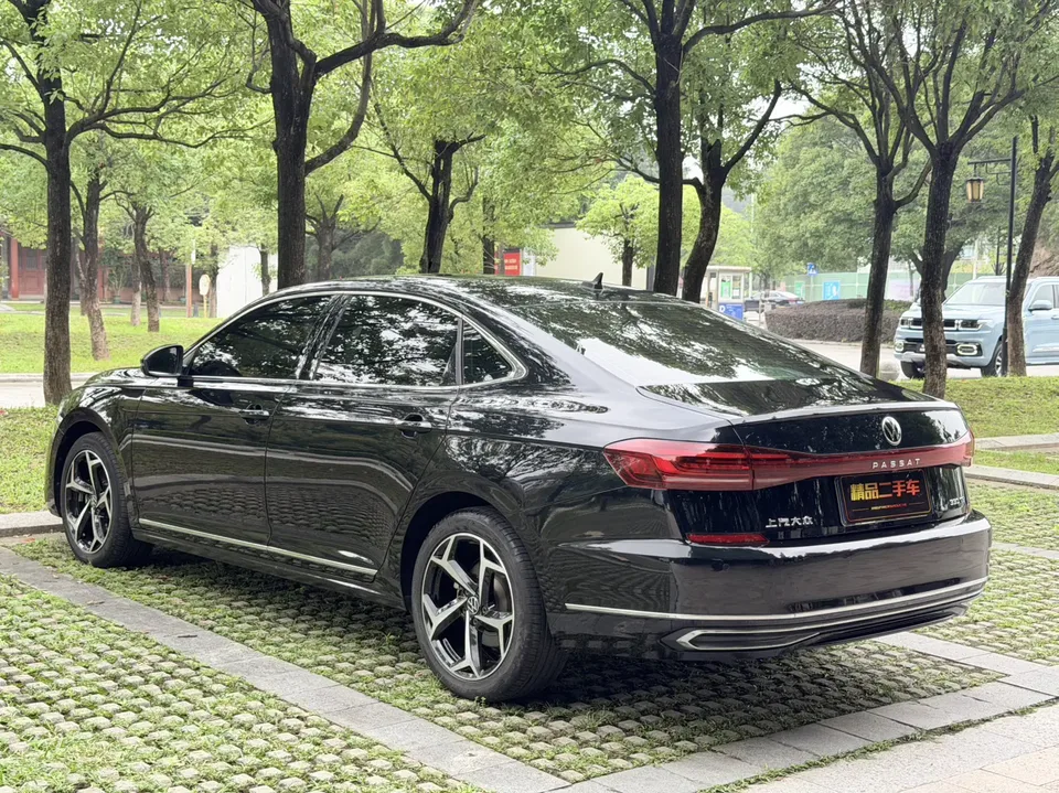 Volkswagen Passat Passat 2024 330TSI Star Elite Edition 2024 — миниатюра 2