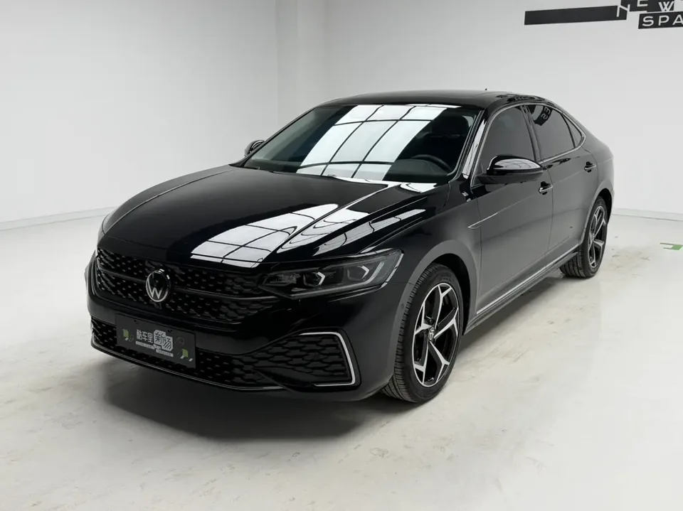 Volkswagen Passat 2024