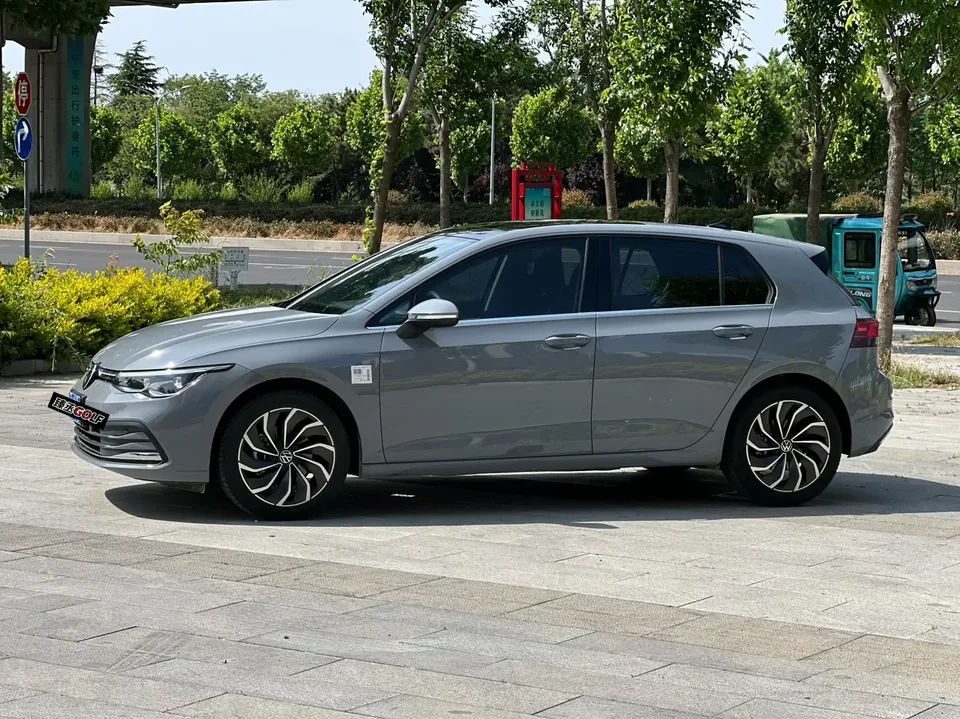 Volkswagen Golf Golf 2021 280TSI DSG R-Line 2023 — миниатюра 4