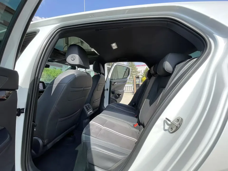 Volkswagen Golf Golf 2023 facelift 280TSI DSG R-Line Lite 2024 — thumbnail 3