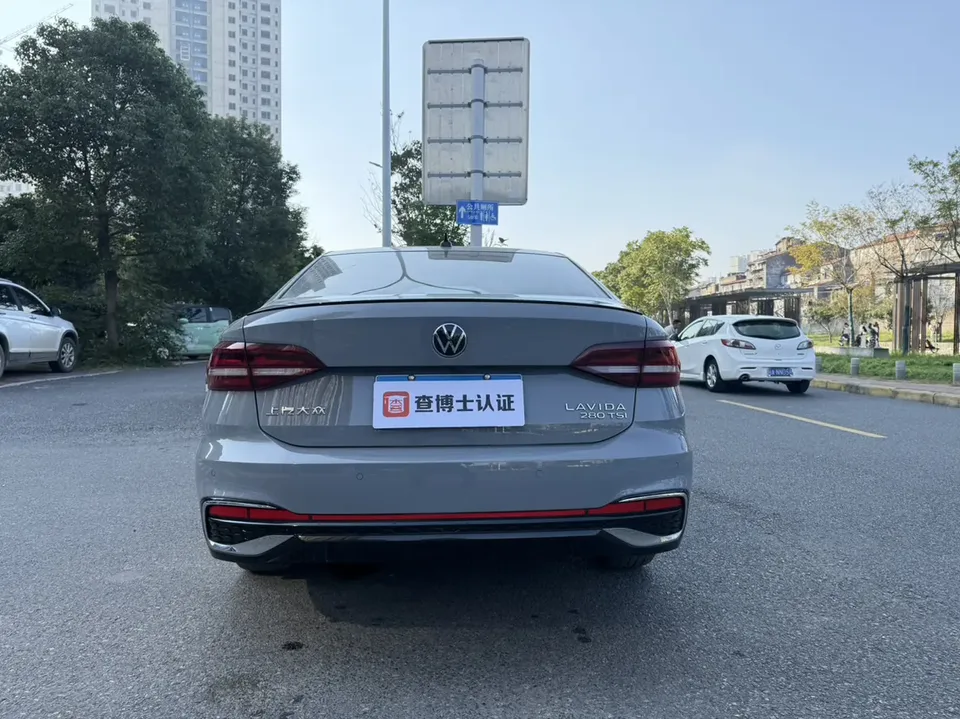 Volkswagen Lavida Lavida 2023 280TSI DSG Starry Sky Edition 2022 — миниатюра 5